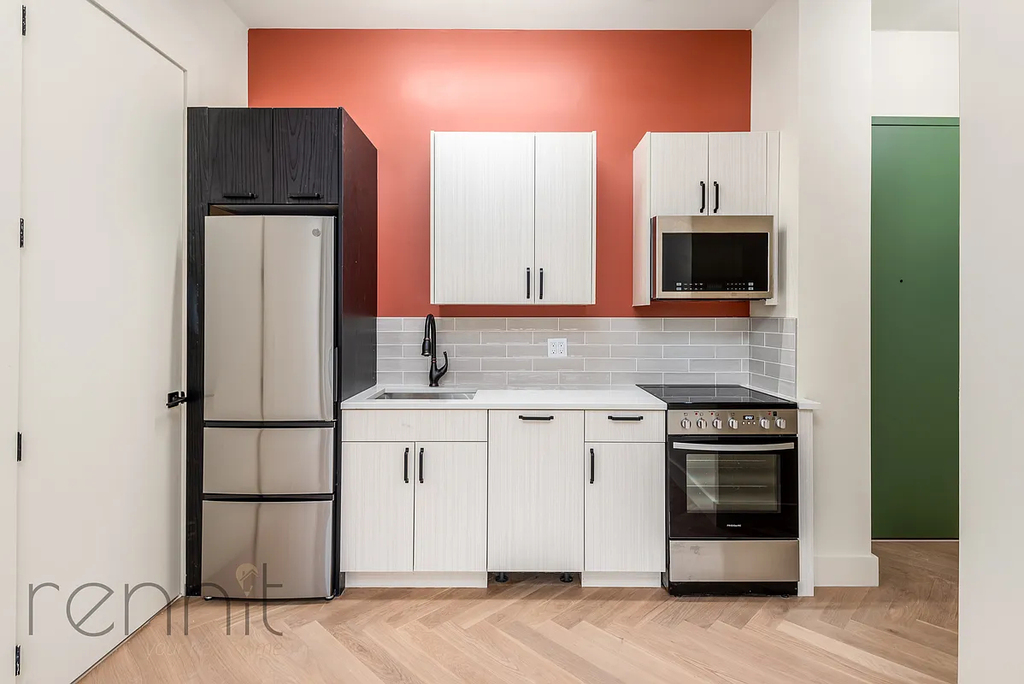 179 Meserole Street - Photo 2
