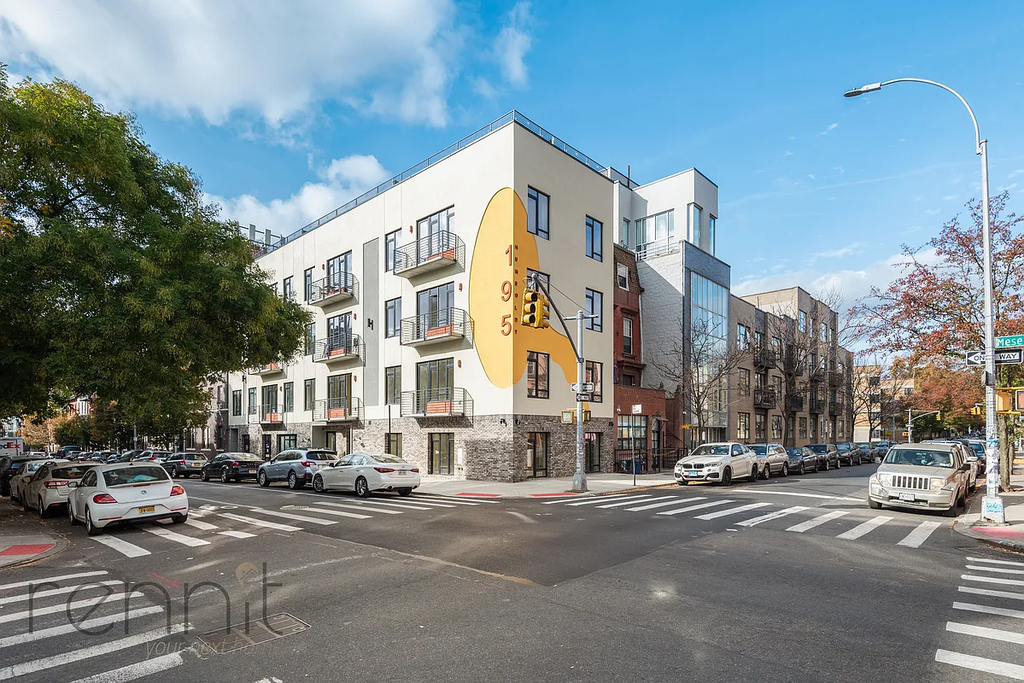 179 Meserole Street - Photo 12
