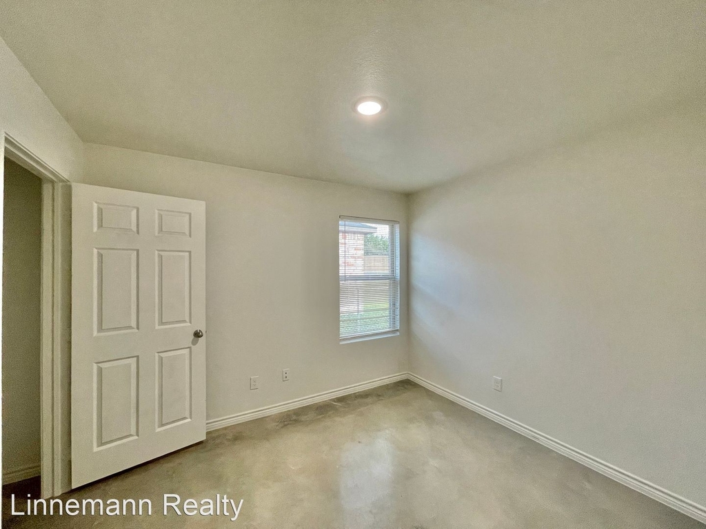 5906 Harriet Tubman Avenue - Photo 15