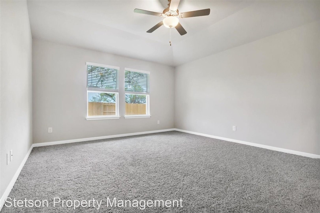 1205 Oak Chase Way - Photo 10