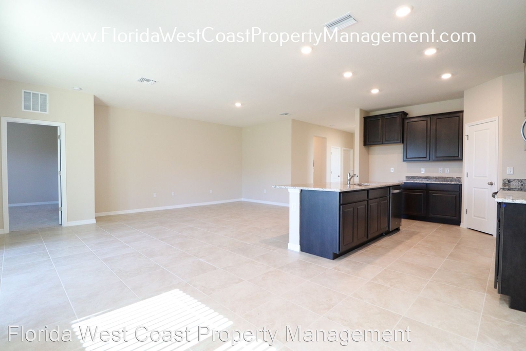 16465 Woodside Gln - Photo 4