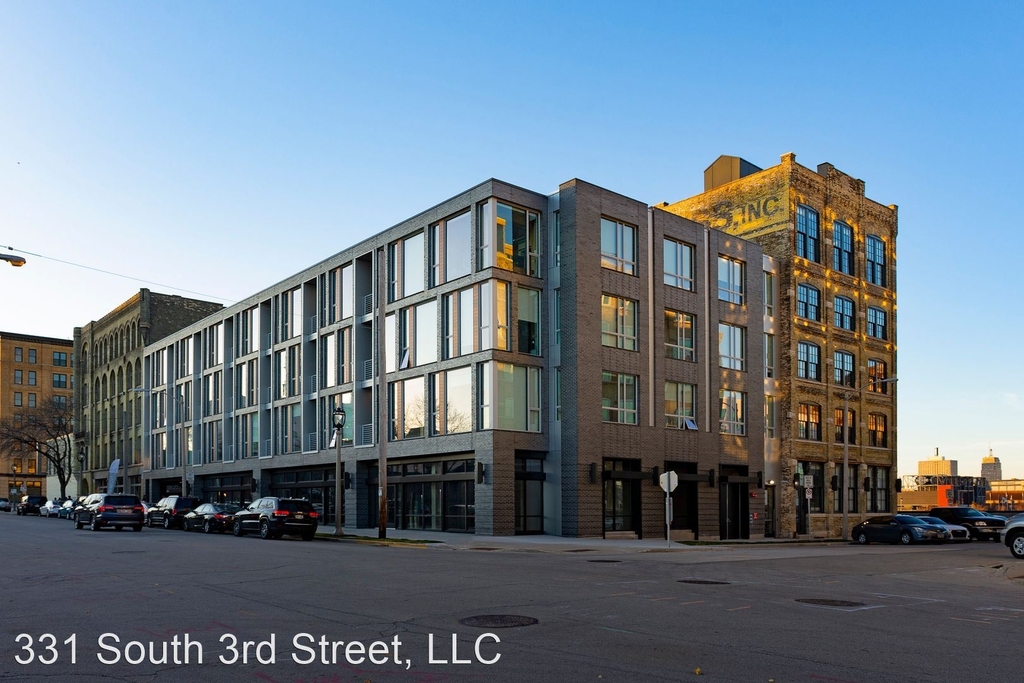 300 West Florida Street - Photo 18