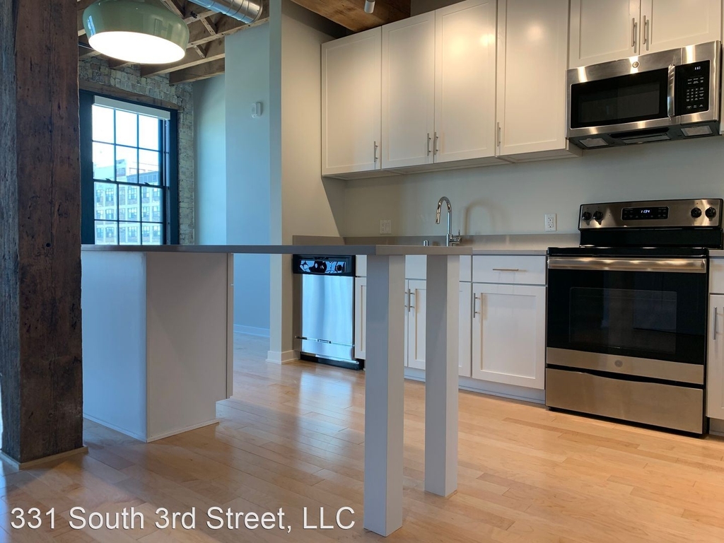 300 West Florida Street - Photo 6