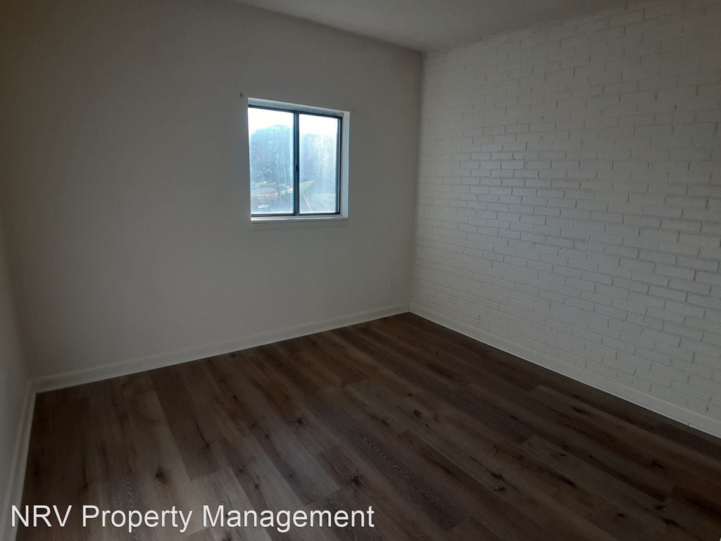 1407 Pickett Street - Photo 7