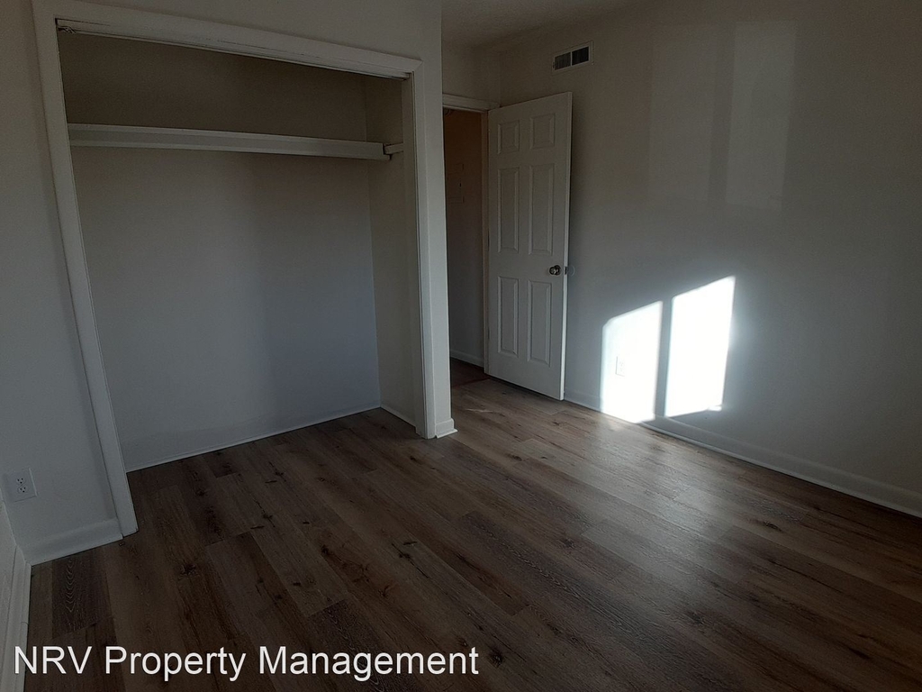 1407 Pickett Street - Photo 8