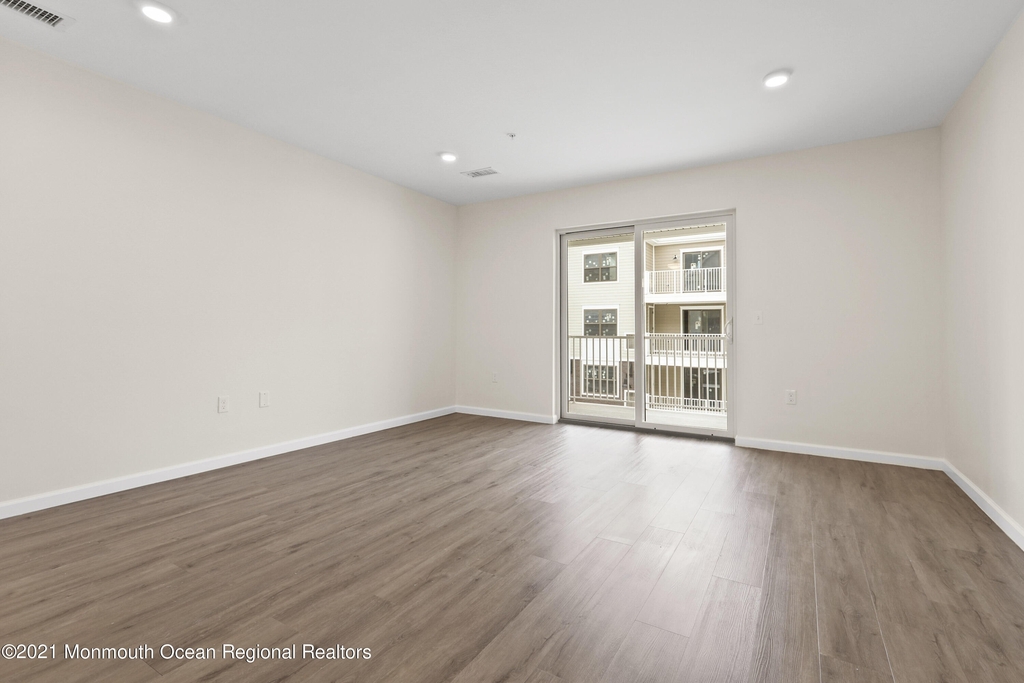 165 Pavilion Avenue - Photo 5