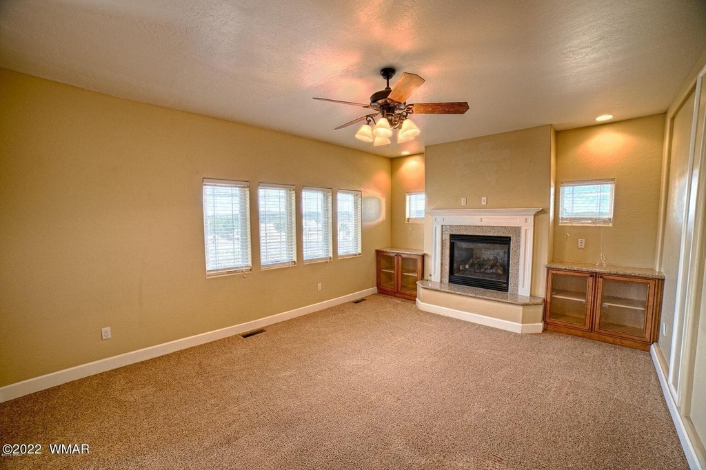 801 S Creekside Drive - Photo 3