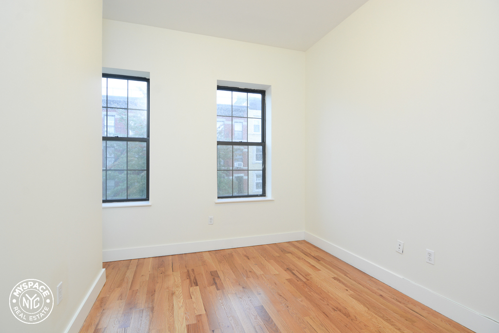 694 Franklin Avenue - Photo 9