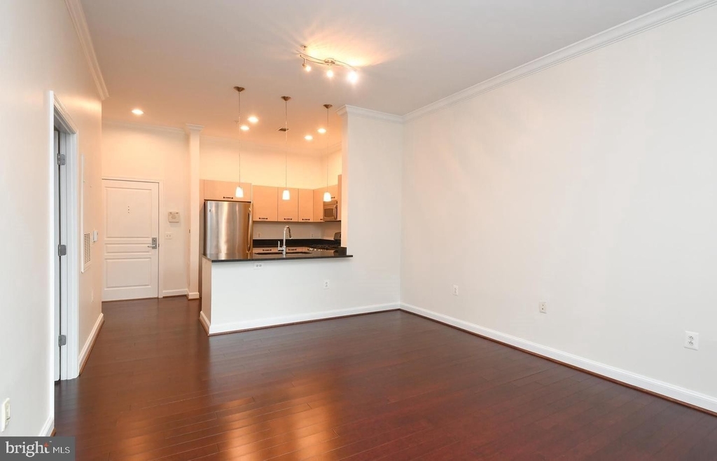 2451 Midtown Ave #108 - Photo 23