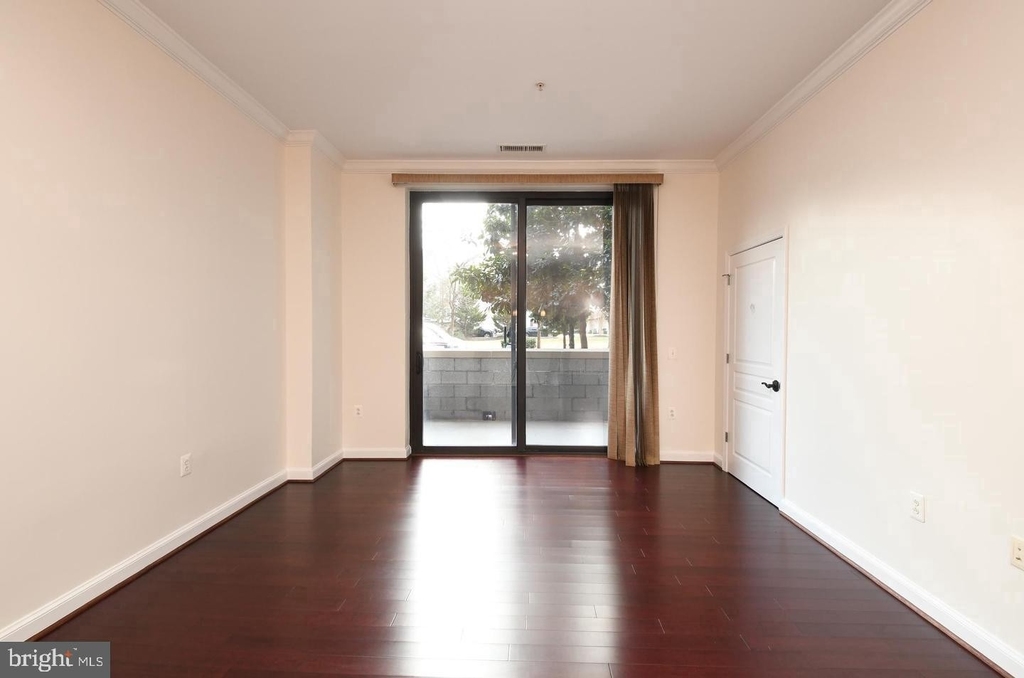 2451 Midtown Ave #108 - Photo 1