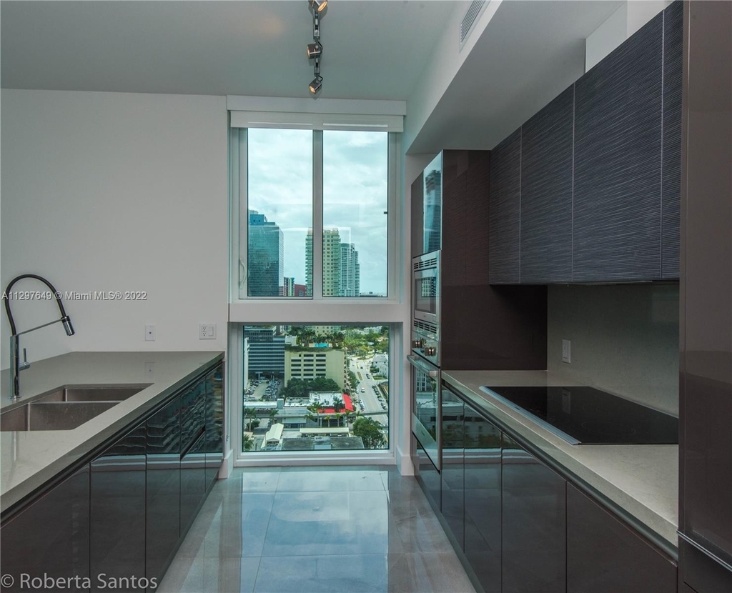 1080 Brickell Ave - Photo 5