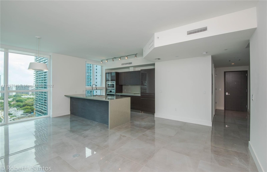 1080 Brickell Ave - Photo 3