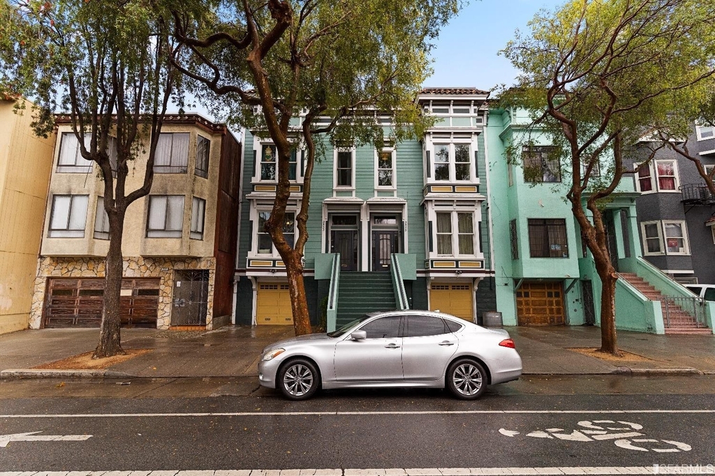 2553 Folsom Street - Photo 2