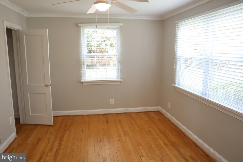 9510 Page Avenue - Photo 2