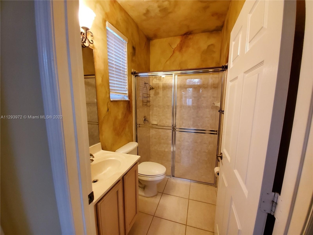 2140 Nw 140th Ave - Photo 20