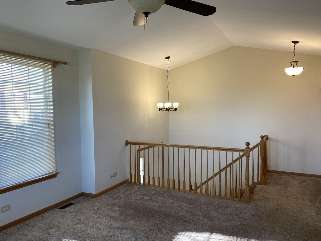 3040 Woodside Drive - Photo 3