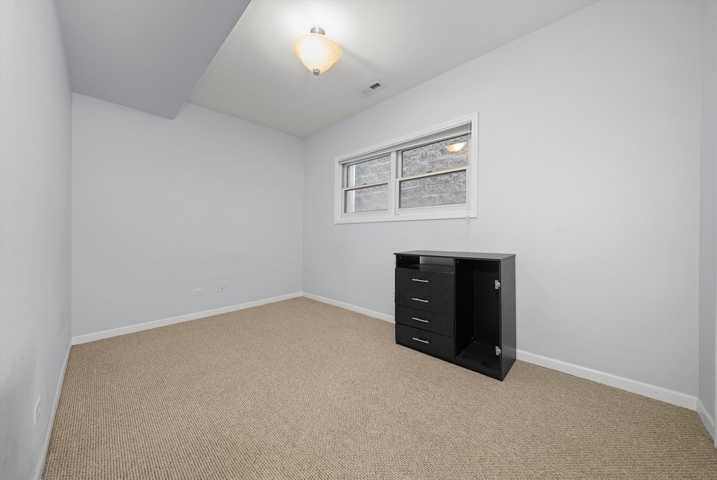 1333 N Bosworth Avenue - Photo 9