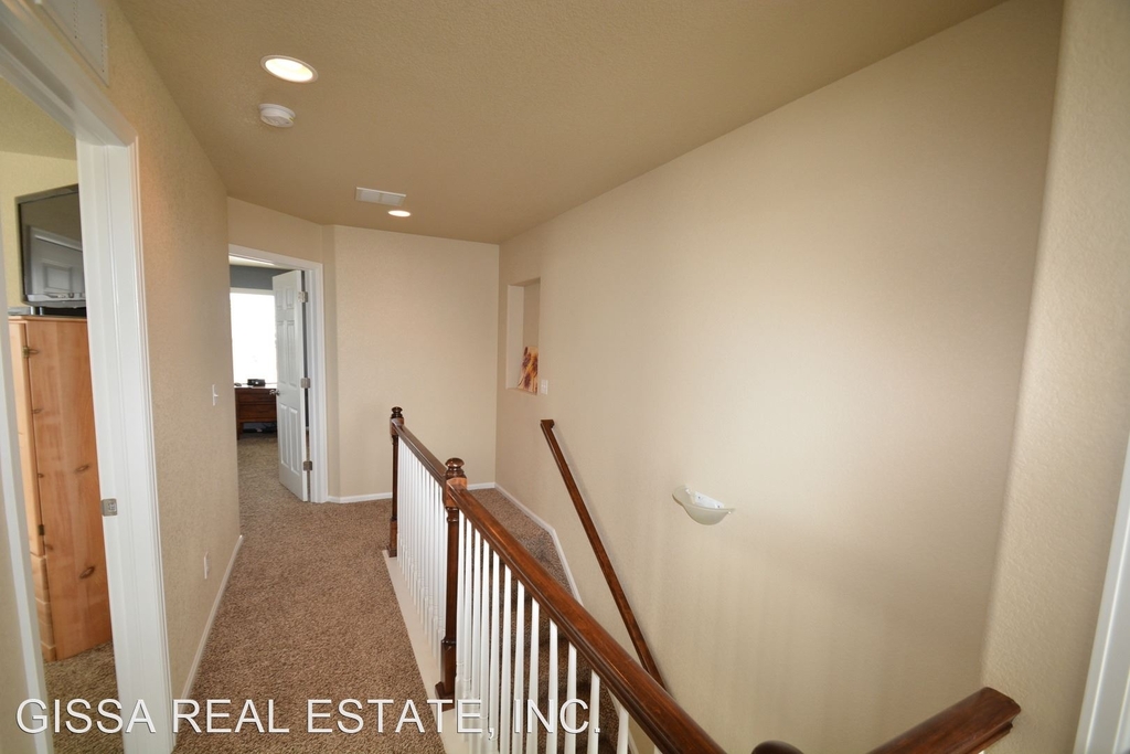 8265 Hardwood Circle - Photo 17