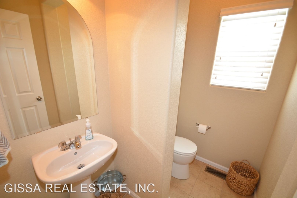 8265 Hardwood Circle - Photo 14