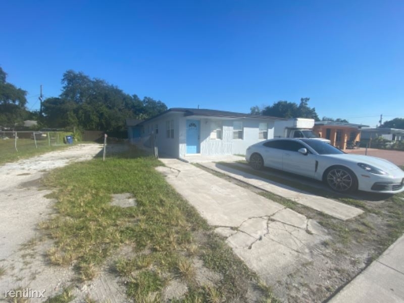 3045 Nw 76 St - Photo 2