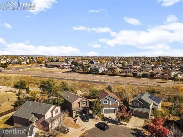 5345 R Silverjack Court - Photo 2