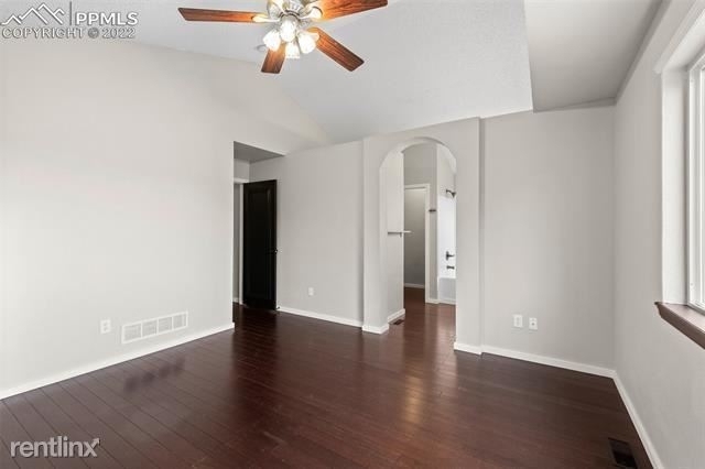 5345 R Silverjack Court - Photo 19