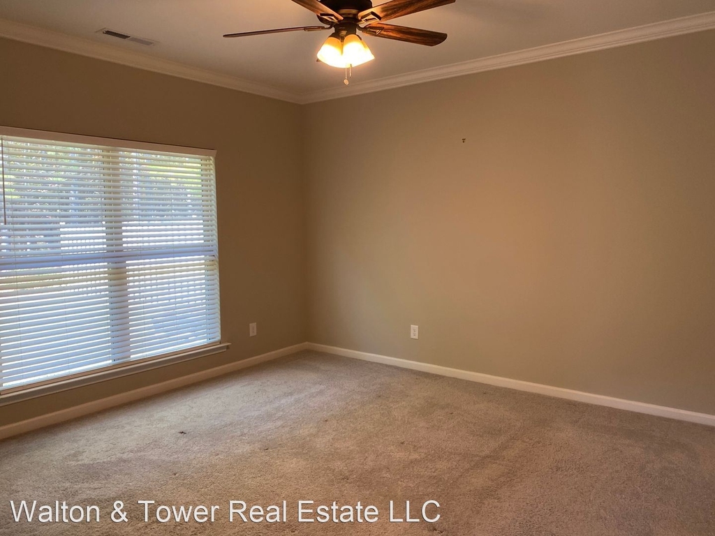 2075 Springfield Dr. - Photo 5