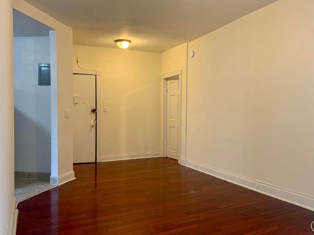 555 West 160th Street - Photo 6