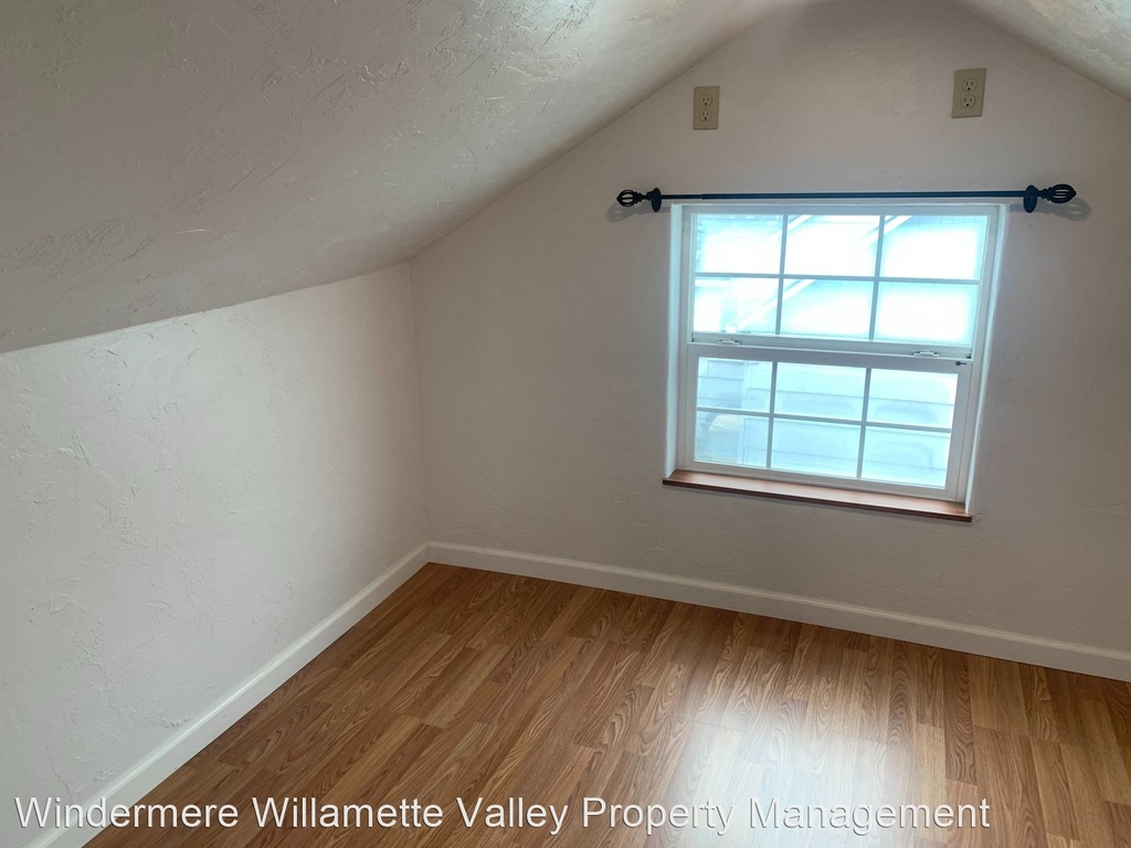 751 W B Street - Photo 18