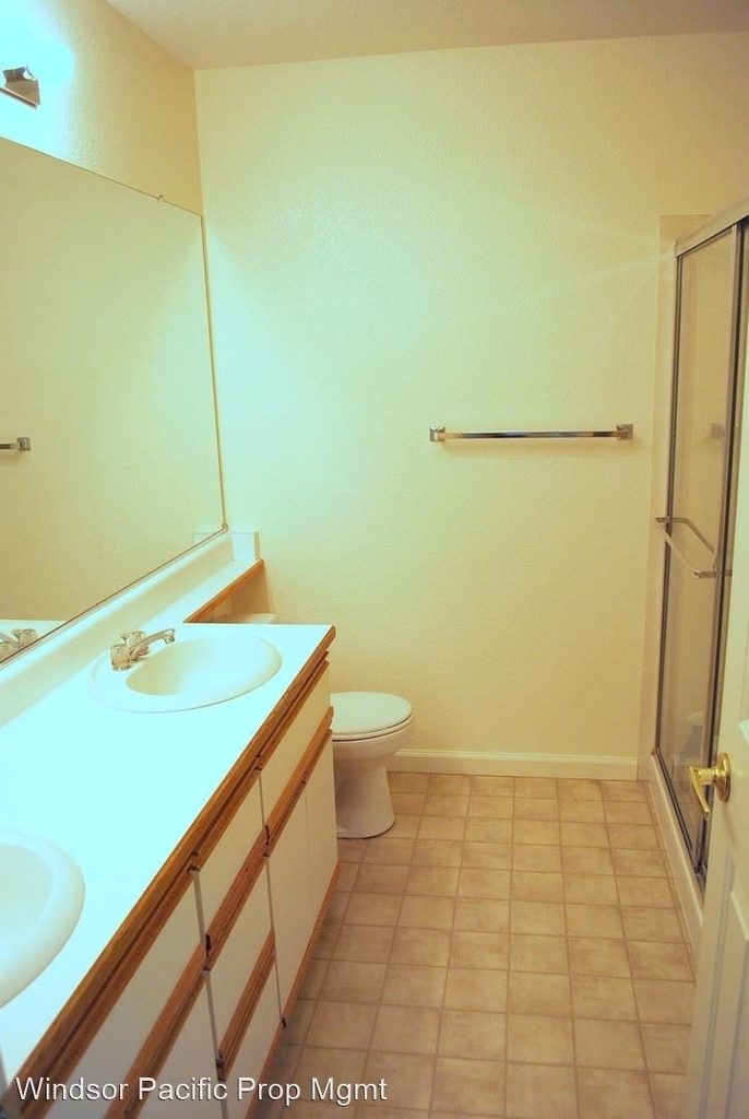 2574 Oak Road #200 - Photo 17