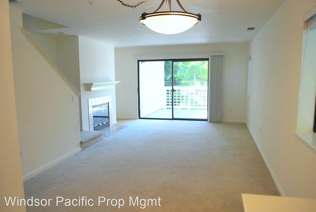 2574 Oak Road #200 - Photo 2