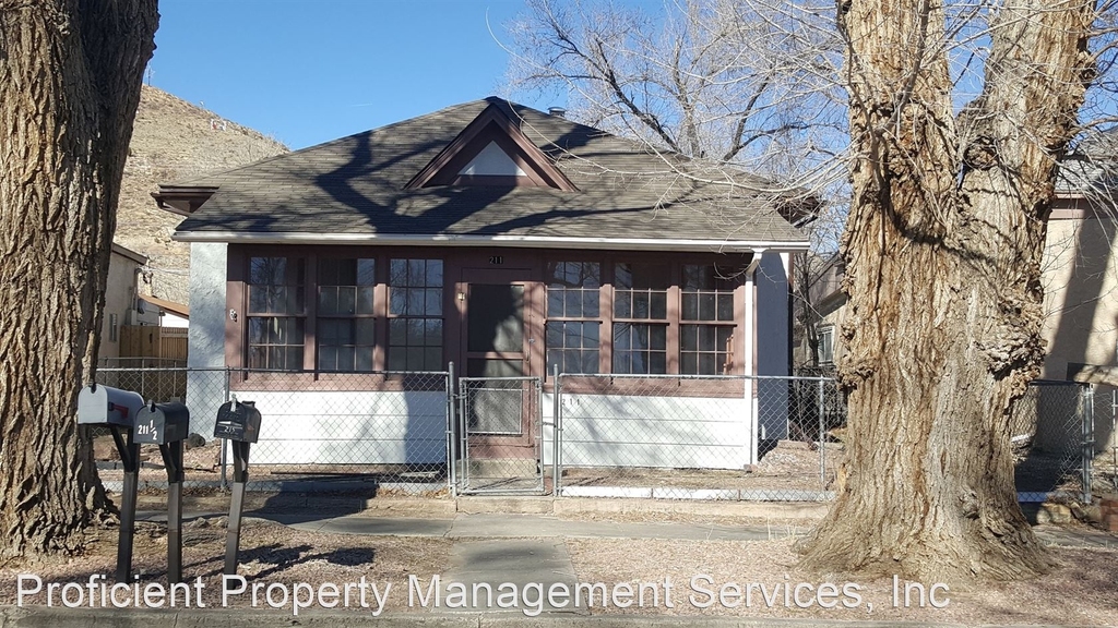 211 Greenwood - Photo 0