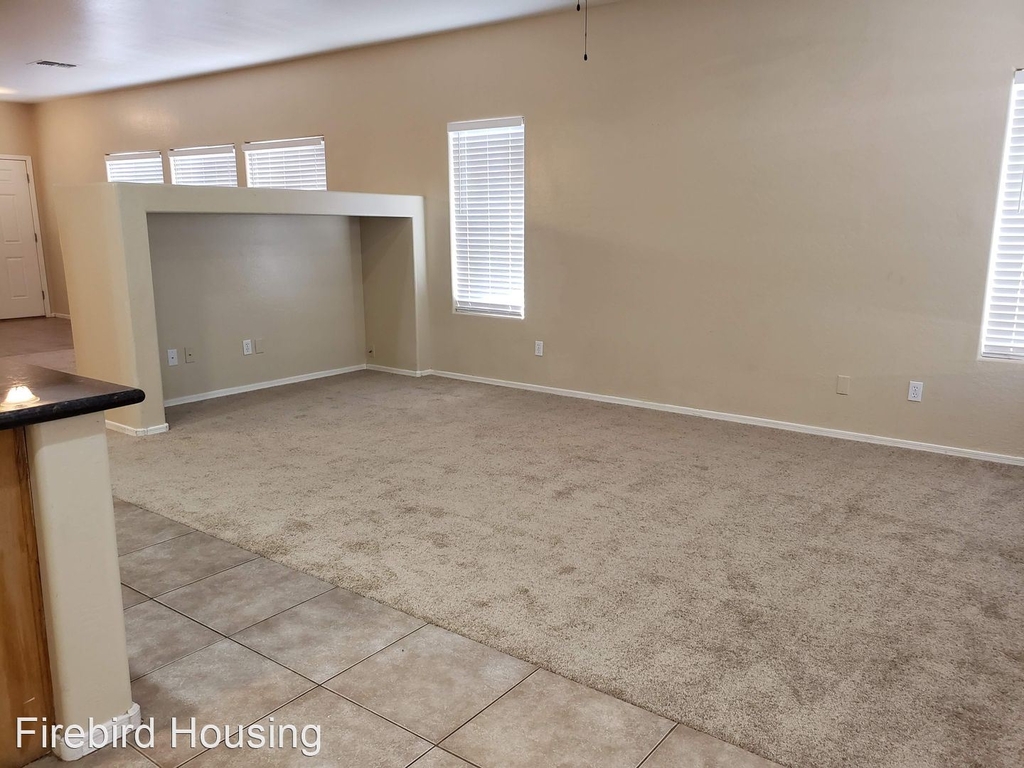 44714 W. Alamendras Street - Photo 11