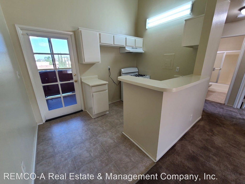 800 Rose Avenue - Photo 2