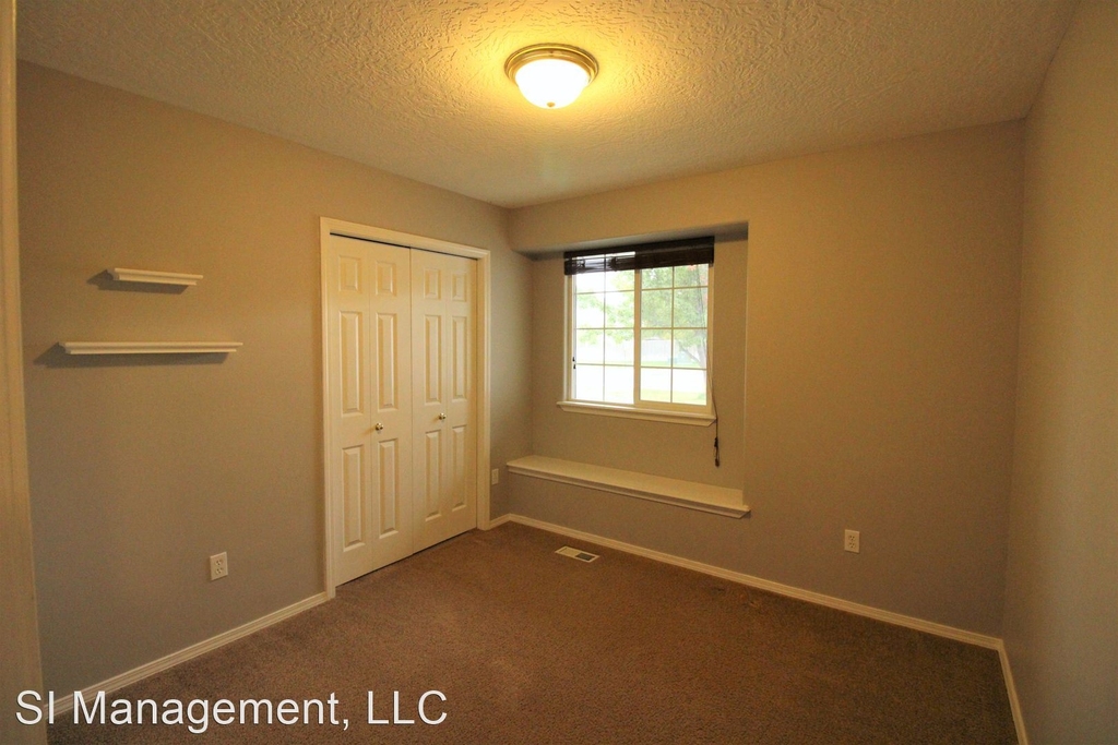 1470 Peregrine Dr. - Photo 8