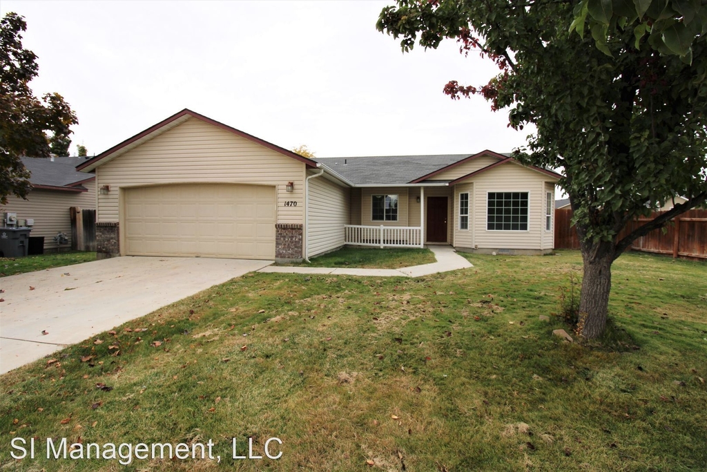 1470 Peregrine Dr. - Photo 0