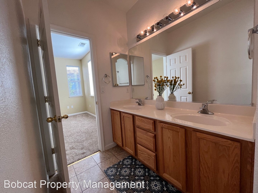 325 Torrey Pines Dr - Photo 34