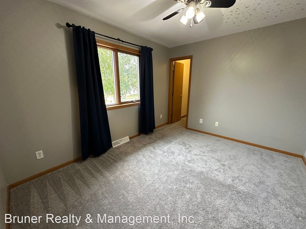 3201 Snowy Parkway - Photo 27