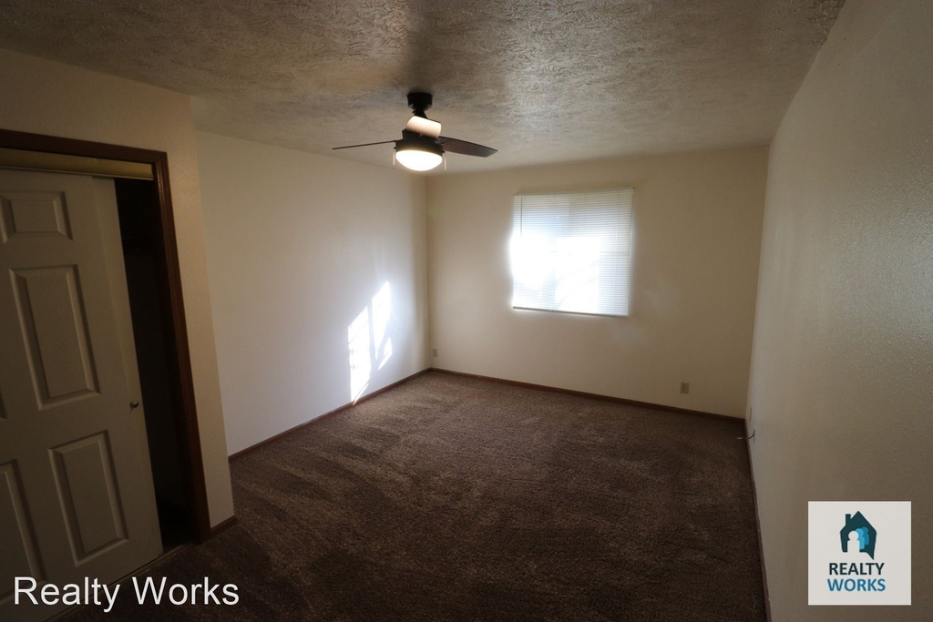 4915 Walker - Photo 10