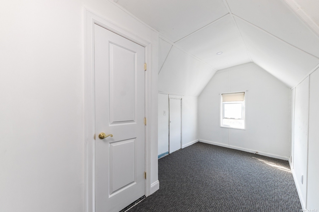 47 Hempstead Avenue - Photo 11