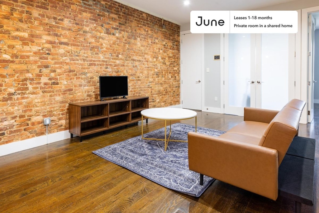 1131 Broadway - Photo 12