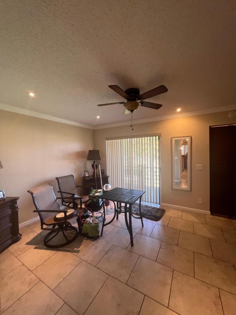 3100 Springdale Boulevard - Photo 7