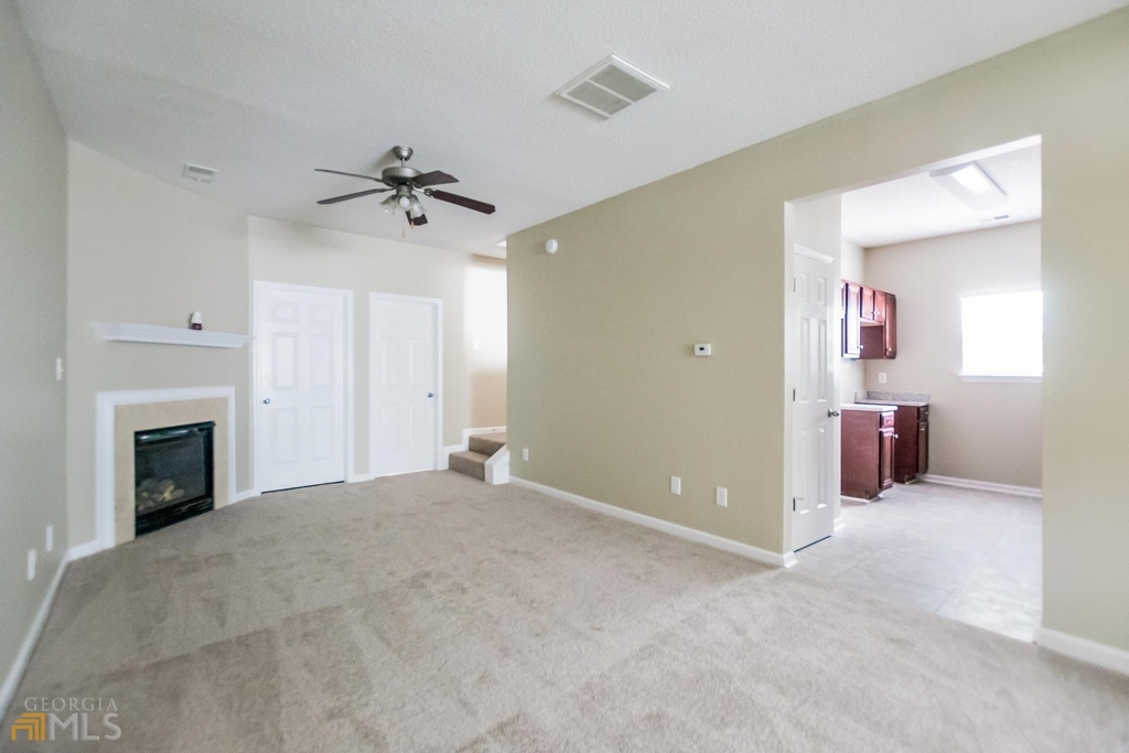 2407 Hackamore - Photo 2