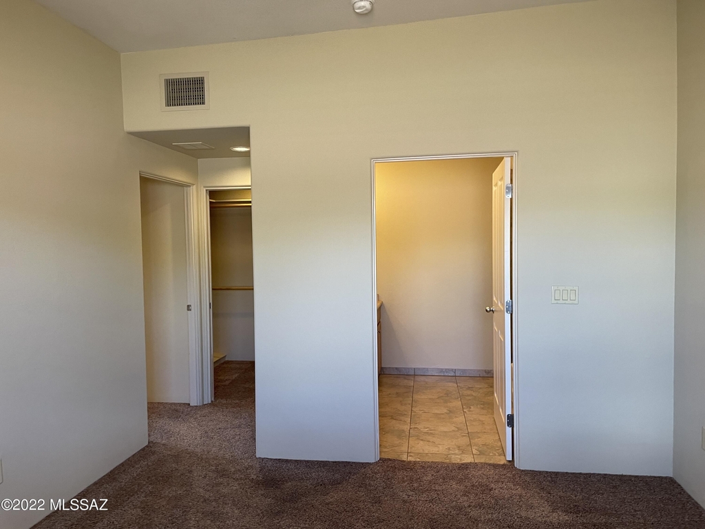 1435 W Kilburn Street - Photo 19