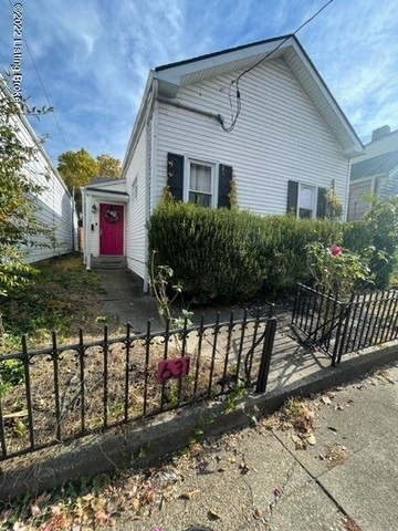 631 Barret Ave - Photo 0