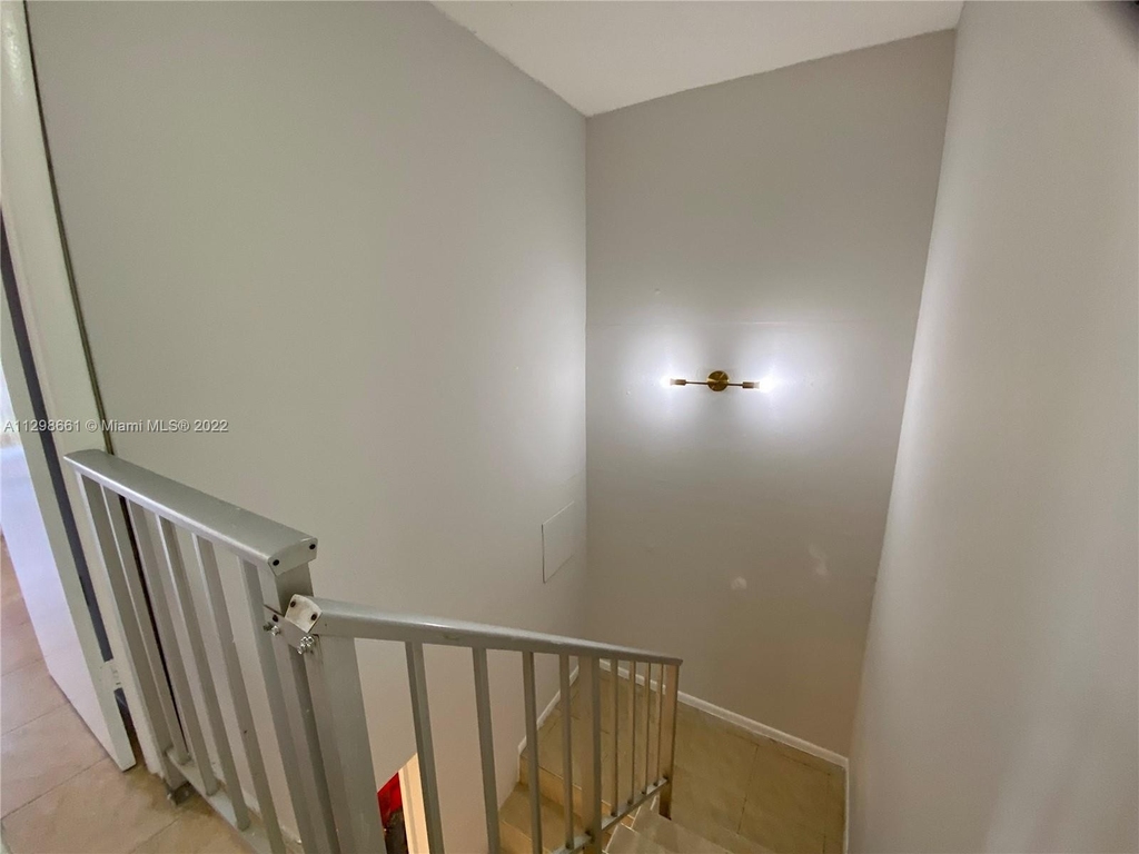 17190 Sw 94th Ave - Photo 29