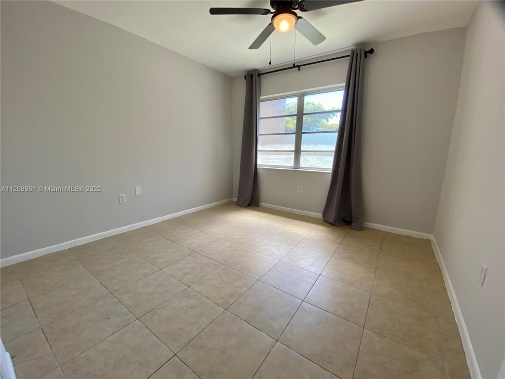 17190 Sw 94th Ave - Photo 24