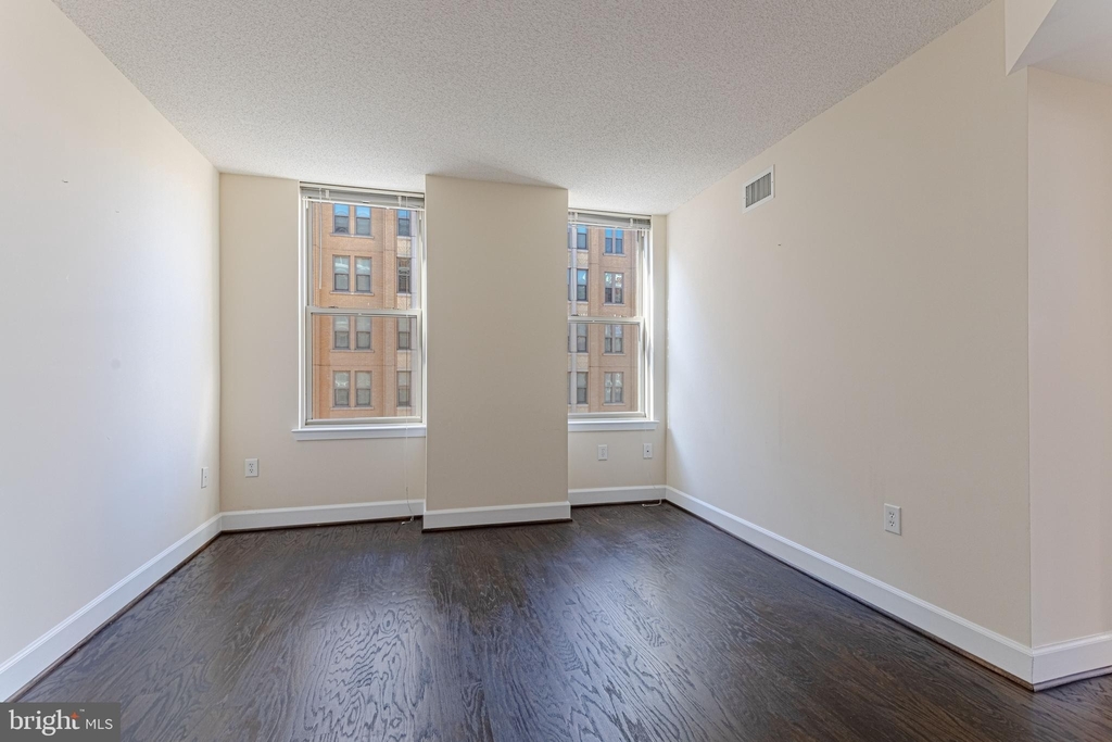 1205 N Garfield Street - Photo 11