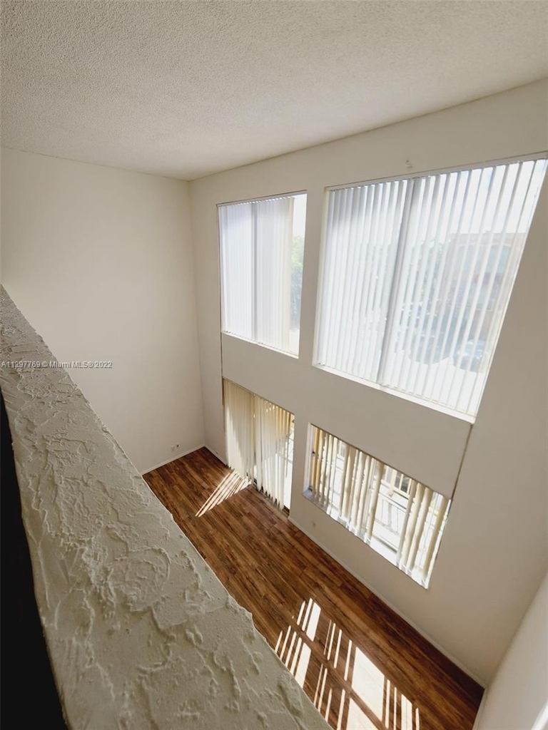 18051 Nw 68th Ave - Photo 12