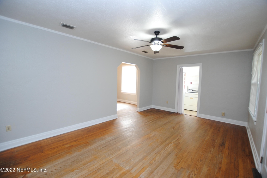 2065 Camden Ave - Photo 6